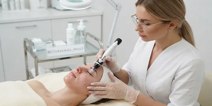 کار با دستگاه میکرونیدلینگ اکلادو 654315631